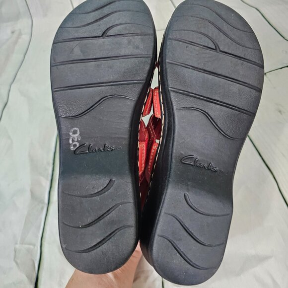 CLARKS Collection Ultimate Comfort Lexi Qwin Cutout Leather Sandals~Size 6.5 - Picture 7 of 7